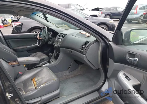 2004 Honda Accord 2.4 Ex z USA, uszkodzony, nr VIN 1HGCM56884A154467